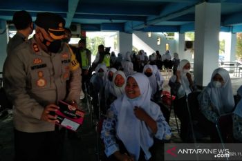 Polres Mukomuko - Dinkes gelar vaksinasi massal COVID-19