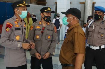 Kapolres Polewali Mandar minta warga tidak khawatir vaksin kedaluwarsa