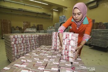 Nilai tukar rupiah menguat 13 poin, Selasa pagi