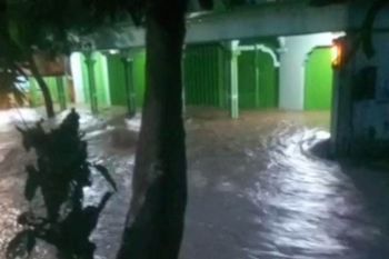BPBD Tulungagung salurkan air bersih ke wilayah terdampak banjir bandang