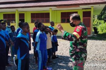 TNI bekali wawasan kebangsaan siswa SMPN 9 Timika