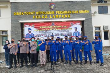 Direktorat Polairud Polda Lampung gelar gerai vaksin COVID-19