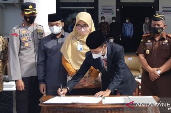 Pemerintah Kabupaten Solok Selatan teken nota kesepakatan, komitmen capai UHC