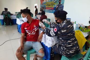 Lantamal VI Makassar sasar penggali kubur untuk divaksin COVID-19