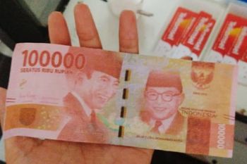 Pemilik kios ponsel di Sampit tertipu uang diduga palsu
