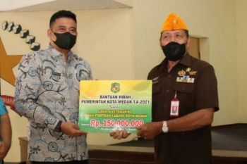 Wali Kota Medan berikan dana hibah Rp150 juta ke legiun veteran