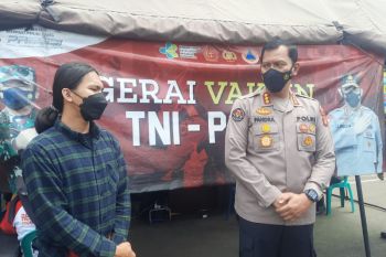 Jelang Natal dan Tahun Baru, Polda Lampung gencar lakukan vaksinasi
