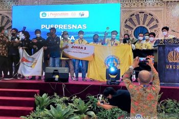 Pagaruyuang Team UNP raih juara 2 pada kontes mobil tingkat nasional