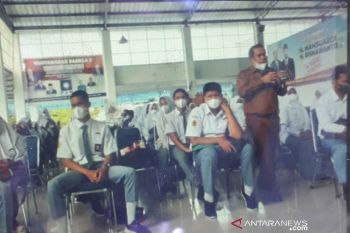 Badan Kesbangpol sosialiasasikan dan beri pemahaman bahaya narkoba pada pelajar