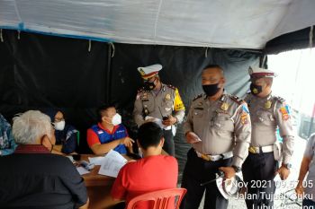 Polres Agam kerahkan anggotanya ajak warga ikut vaksinasi