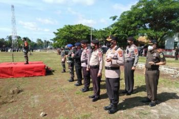 TNI-Polri gelar apel siaga pengamanan kunjungan Presiden Jokowi