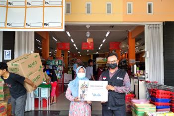 Dompet Dhuafa Kaltim bersama Vitalis salurkan bantuan modal usaha untuk orangtua tunggal