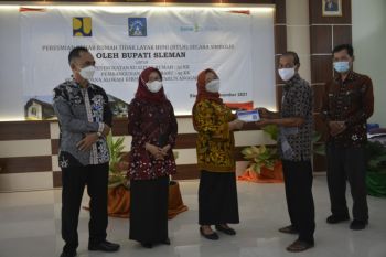 Bupati Sleman meresmikan bantuan rehabilitasi RTLH