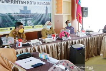 Pemkot dan BPK Sultra bahas tata kelola keuangan kinerja vaksinasi