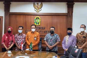 Yogyakarta meawarkan tiga opsi penataan ke pedagang Pasar Ciptomulyo