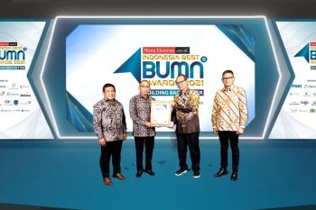 Elnusa Petrofin raih penghargaan kinerja keuangan terbaik dan pengembangan jasa terintegrasi yang unggul