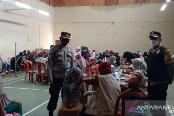 Vaksinasi Kabupaten Sukabumi harus tembus 70 persen pada akhir 2021