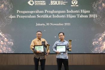 Berprinsip industri hijau,  dua unit usaha APP Sinar Mas raih penghargaan tertinggii Kemenperin