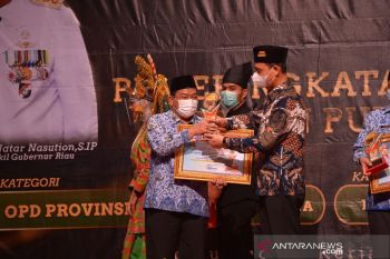 Diskominfotik Riau raih penghargaan terbaik pertama KI Award 2021