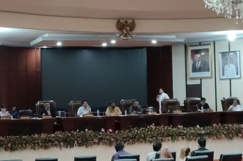 Realisasi pajak rendah, DPRD-pengusaha hiburan gelar RDP