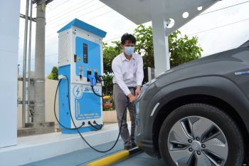 PLN Lampung tambah titik SPKLU mempercepat transisi kendaraan listrik