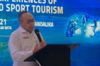 Kemenparekraf menggaungkan Mandalika sebagai wisata olahraga dan ekraf