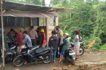 Warga pelosok Mamuju diimbau lakukan vaksinasi COVID-19