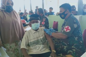 Kodim Polewali Mandar intensifkan "Serbuan Vaksinasi COVID-19" jelang Natal dan Tahun Baru