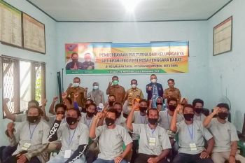 BP2MI melatih PMI purna di Bima berwirausaha ternak unggas