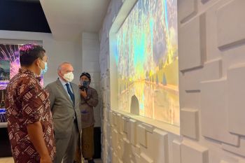 Jelajah Menara Eiffel di Taman Pintar diperbarui lebih tampil interaktif
