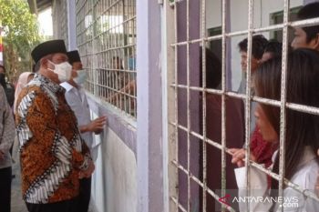 Pemkab Bekasi salurkan bantuan untuk Yayasan ODGJ Tambun