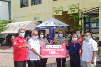 PMI Sumbar bantu 3000 dosis vaksin untuk Pesisir Selatan