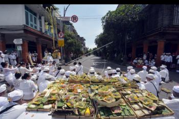 Upacara Nangluk Merana