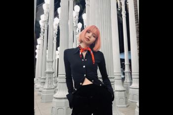 Lisa Blackpink debut di "runway" untuk rumah mode Celine