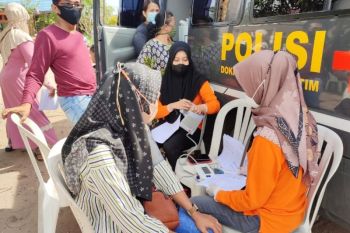 Vaksinasi 'mobile' Polres Kotim blusukan ke permukiman padat