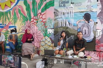 Buku Lejong Ke Labuan Bajo mengisahkan kesederhanaan masyarakat