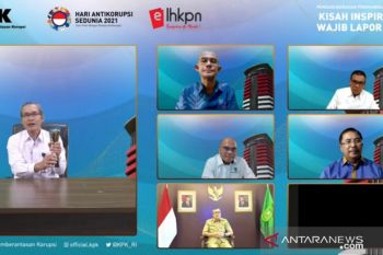 Encouraging transparency by reporting state officials' wealth