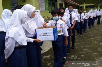 Siswa SMPN  6 Temanggung gelar aksi Peduli Semeru