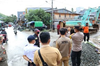 Kapolres Majene minta masyarakat ikut berkontribusi pada penanganan banjir