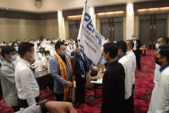 Otto Hasibuan lantik tiga pengurus DPC Peradi di Lampung