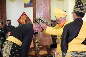 LaNyalla terima gelar Kekerabatan Datuk Sri Wira Utama Diraja dari Kesultanan Pelalawan