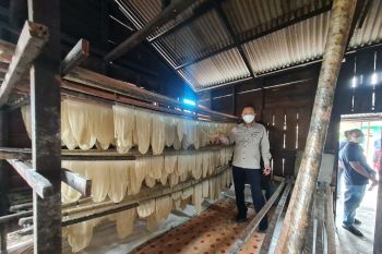 Pabrik mi sagu binaan BRK di Selatpanjang terkenal hingga ke luar daerah