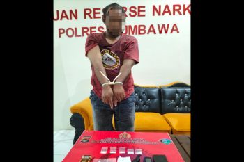 Bertransaksi narkoba, oknum pegawai honorer di Sumbawa diringkus polisi