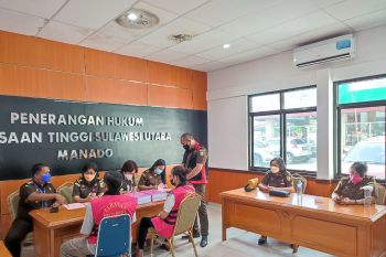 Kejati Sulawesi Utara tahan dua tersangka kasus korupsi