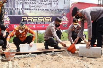 Kapolda Kalteng resmikan perumahan Presisi di Kapuas