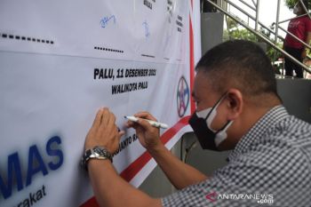Wali Kota Palu  ajak warga tingkatkan kesadaran kesehatan lingkungan