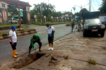 Bupati Bartim minta pembersihan saluran air dioptimalkan