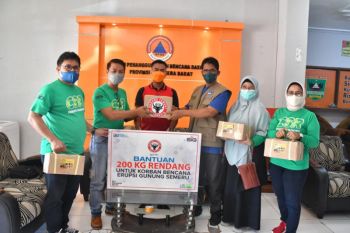 Semen Padang kirim 200 kg rendang untuk korban letusan Semeru