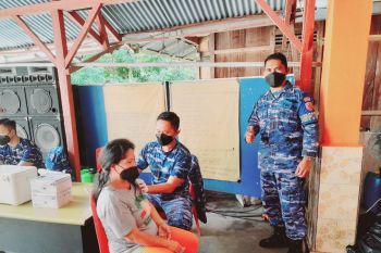 Lanud Sam Ratulangi laksanakan Serbuan Vaksinasi  di Minahasa Utara