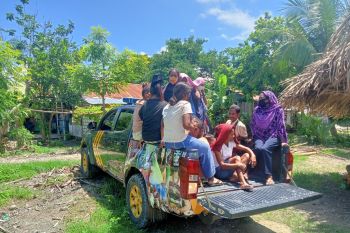 Aparat kepolisian diapresiasi karena bantu mobilisasi warga yang divaksin